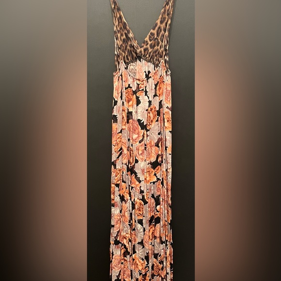 Blu Moon Floral and Cheetah Maxi-Dress… - Picture 4 of 16